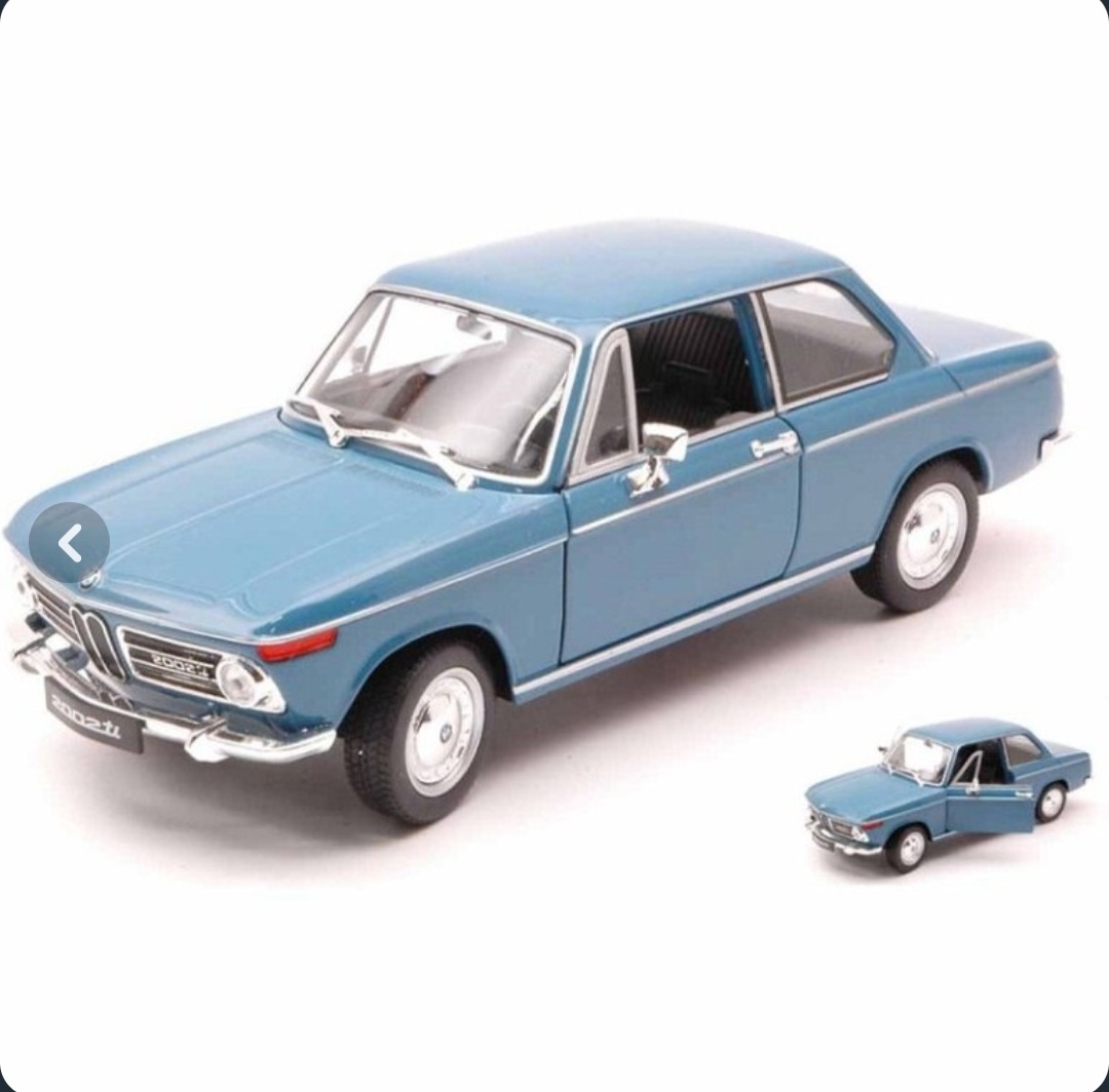 ماکت ماشین بی ام دبلیو  bmw 2002 برند ویلی مقیاس ۱/۲۴