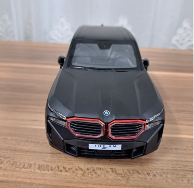 ماکت ماشین بی ام و ایکس ام bmw xm مشکی کربنی دودزاش کار نمیکنه خرید قسطی