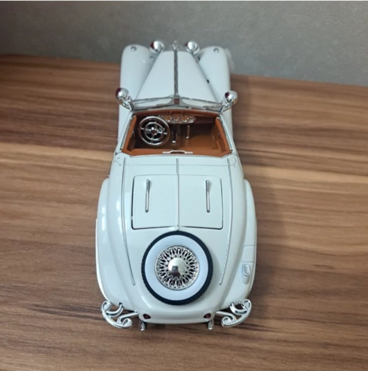 ماکت ماشین بنز k500 دودزا برند چه ژی ۱/۲۴