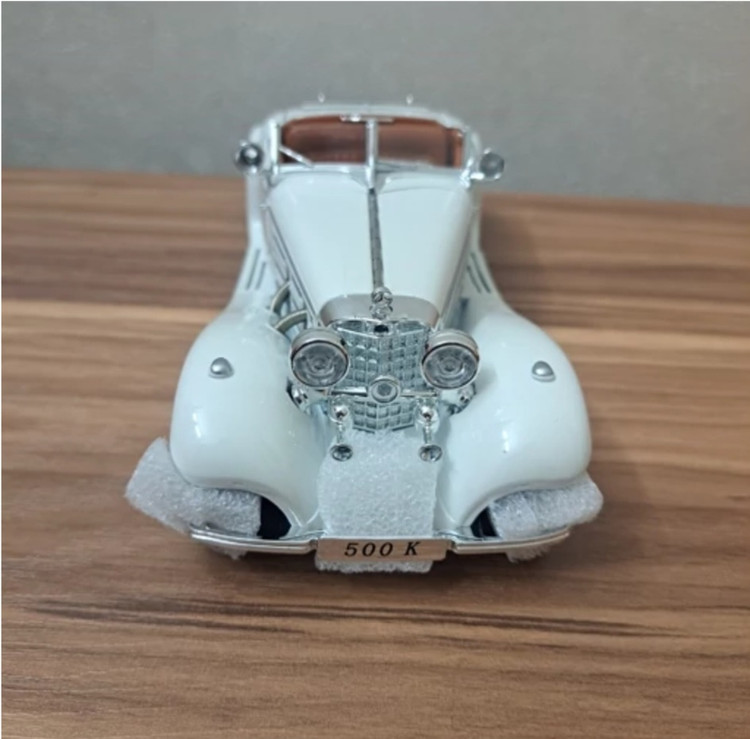 ماکت ماشین بنز k500 دودزا برند چه ژی ۱/۲۴